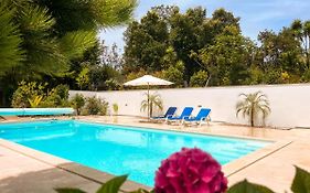 100qm, Dachterasse, großer Pool mit Poolhaus und Sauna, Garten, Natur, traumhafter Ausblick, Außenküche, BBQ Station